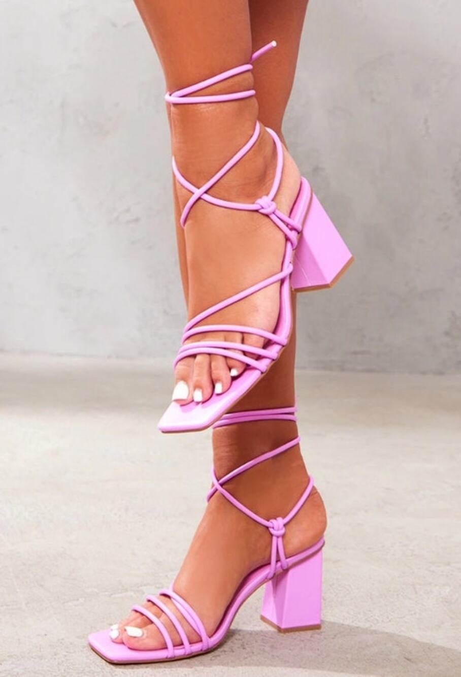NWT Pretty Little Thing Pink Square Toe Strappy  Block Heeled Sandals Size 6